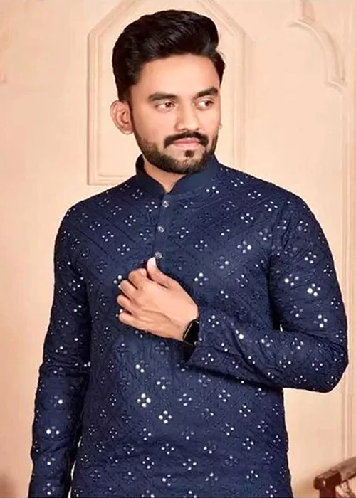 Men Embroidered Cotton Silk Straight Kurta