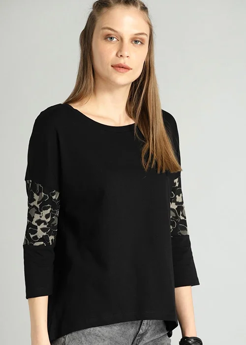 Women Solid Round Neck Pure Cotton Black T-Shirt
